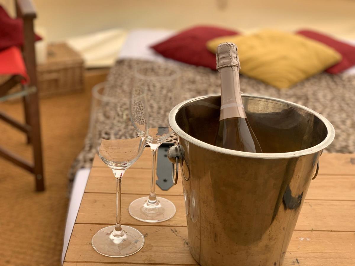 Home Farm Radnage Glamping Bell Tent 2, With Log Burner And Fire Pit 外观 照片